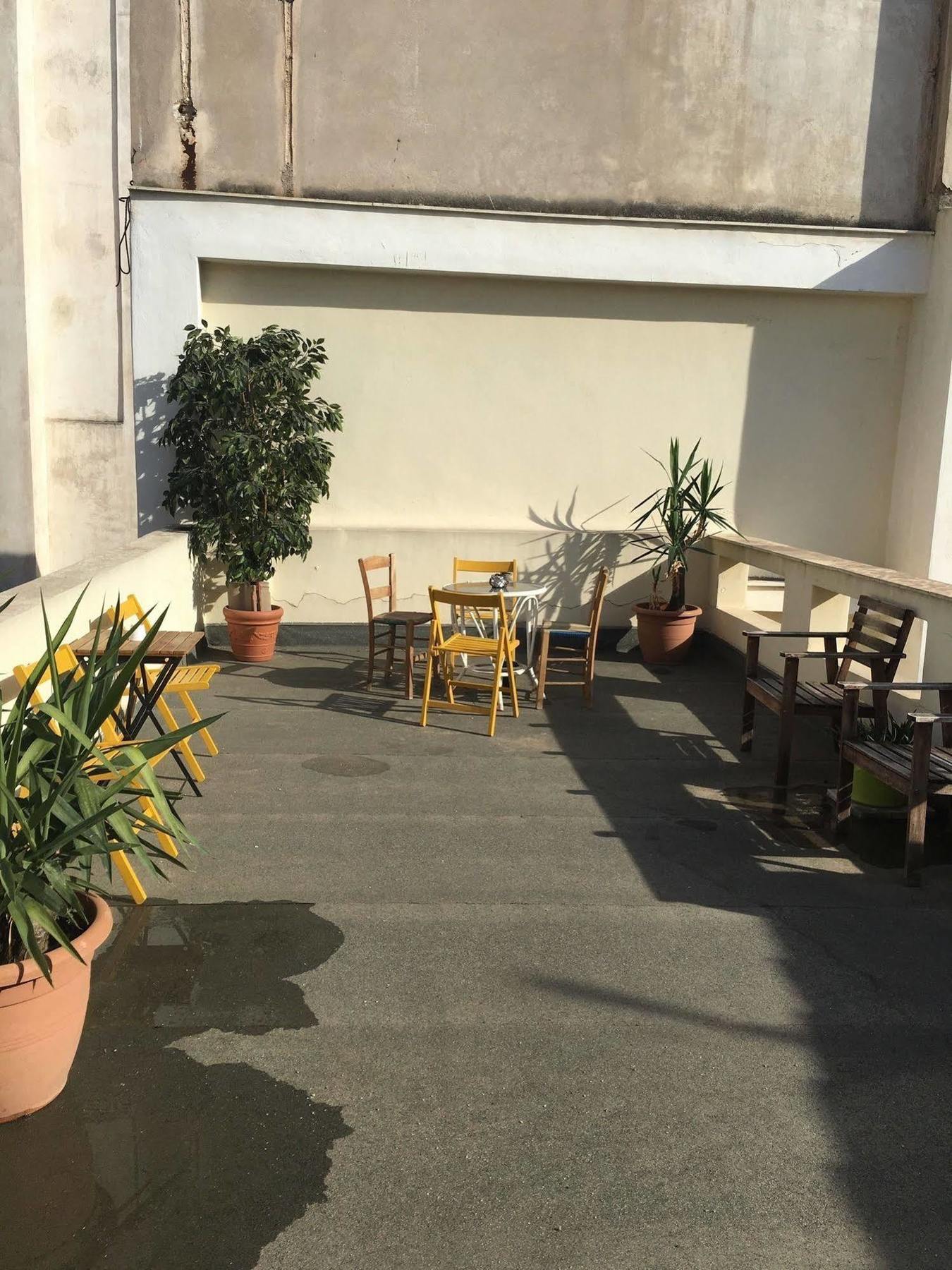 Concierge Downtown Aparthotel Athena Bagian luar foto